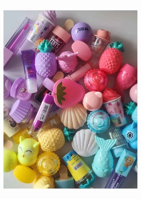 Beauty Bundle Lip Gloss, Lip Tint, Mood Lipstick Lippie Balm, Mixed Bulk Italia Deluxe, Variety Set Random Party Favors Novelty, Gifts For Girls, Teens, & Women (Random, 24 PCS)