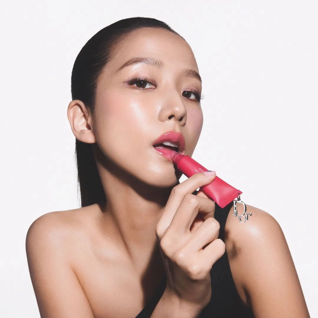 JISOO X Dior Addict Lip Glow Butter 24-Hour Hydrating Shine Lip Treatment - Peptide   Ceramide