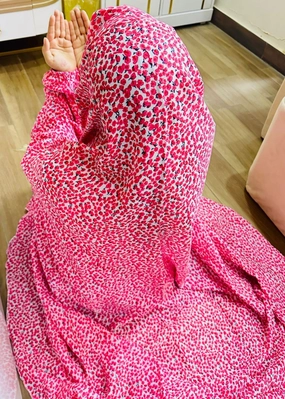 NAMAZ CHADAR-BERRY